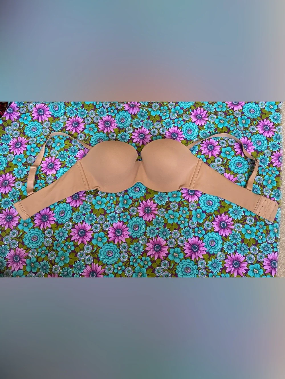 Ambrielle Multiway Strapless Nude Bandeau Bra- Never worn , NWOT
